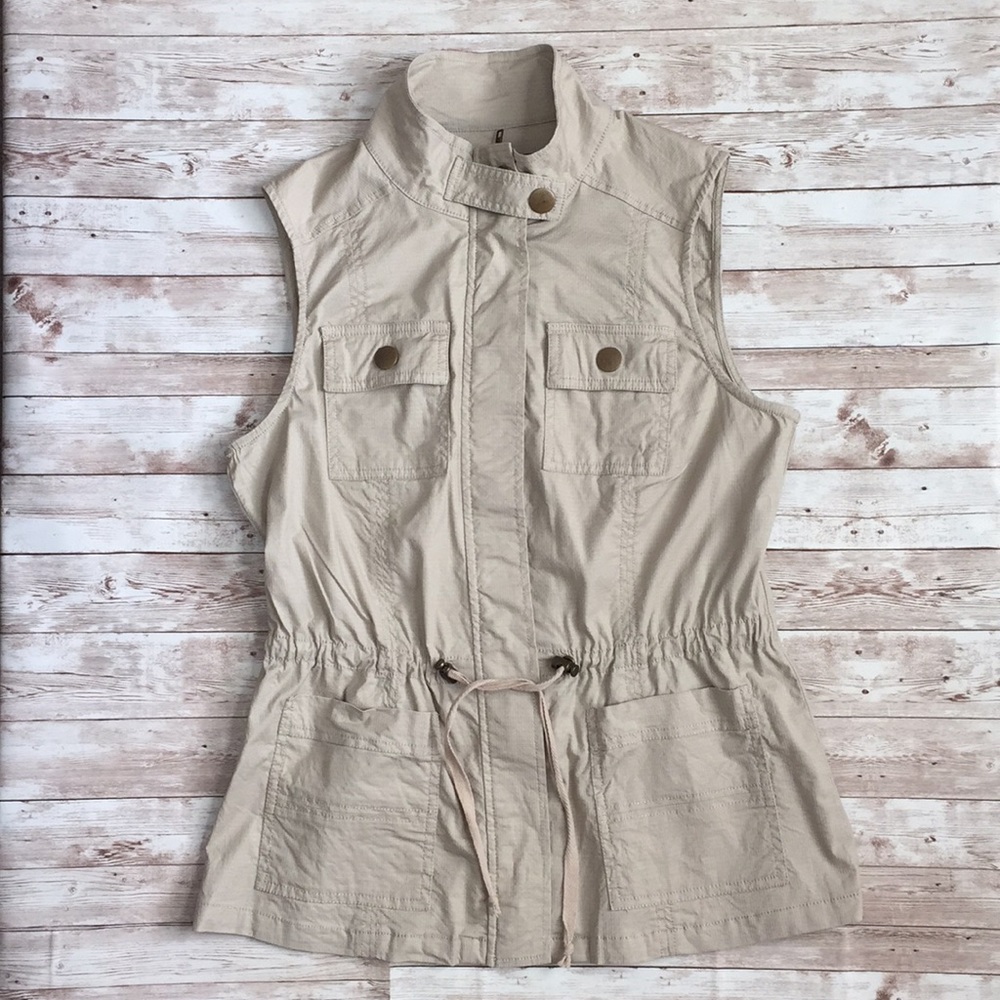 Live A Little Women’s Top Size Medium